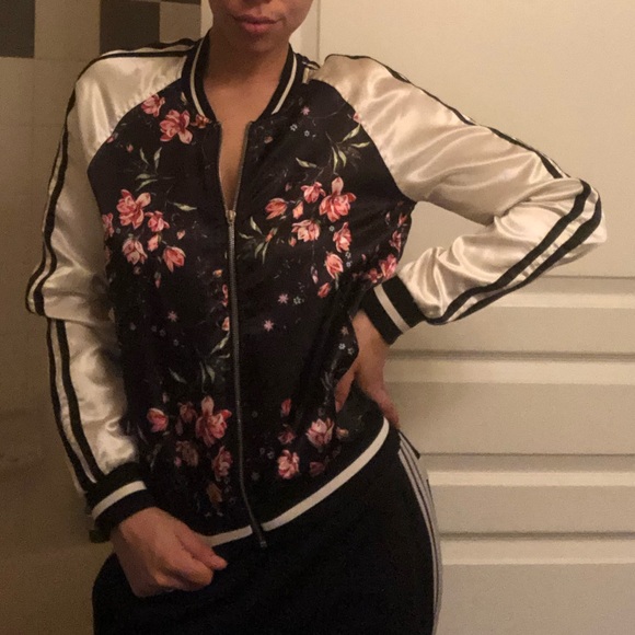 Guess jacket - Picture 2 of 4